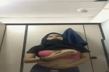 Bokep Hijab Pulang Kuliah Langsung Colmek Sebelum Ganti